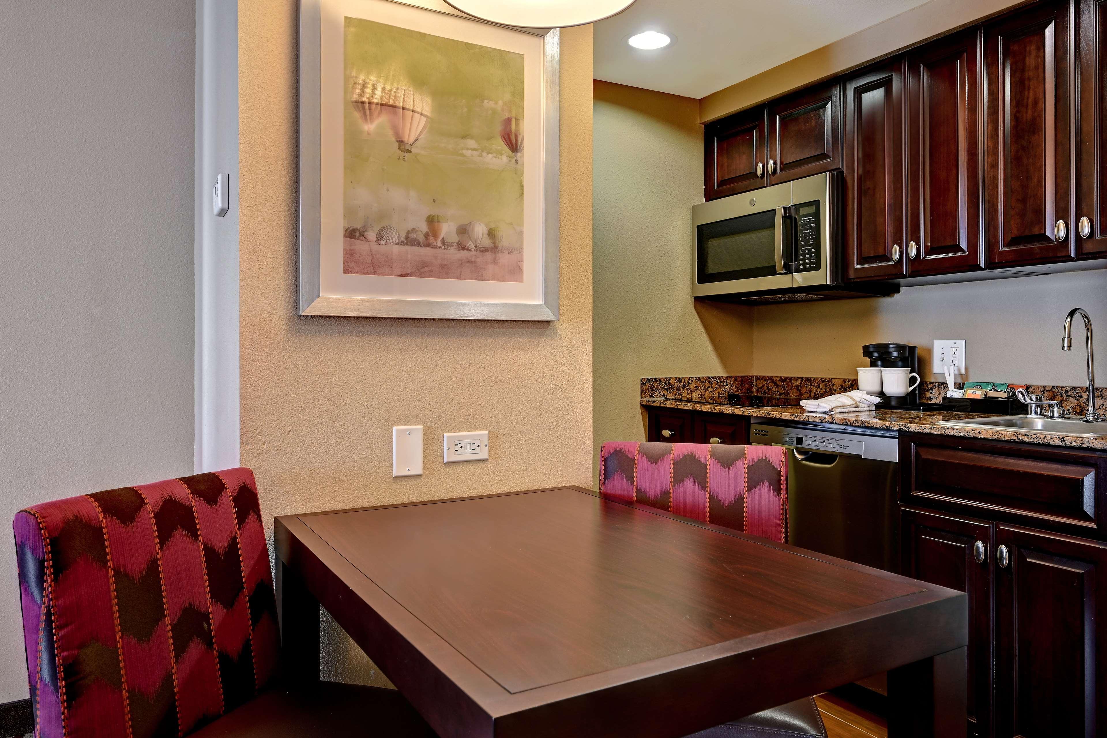Homewood Suites By Hilton Albuquerque Airport Bagian luar foto