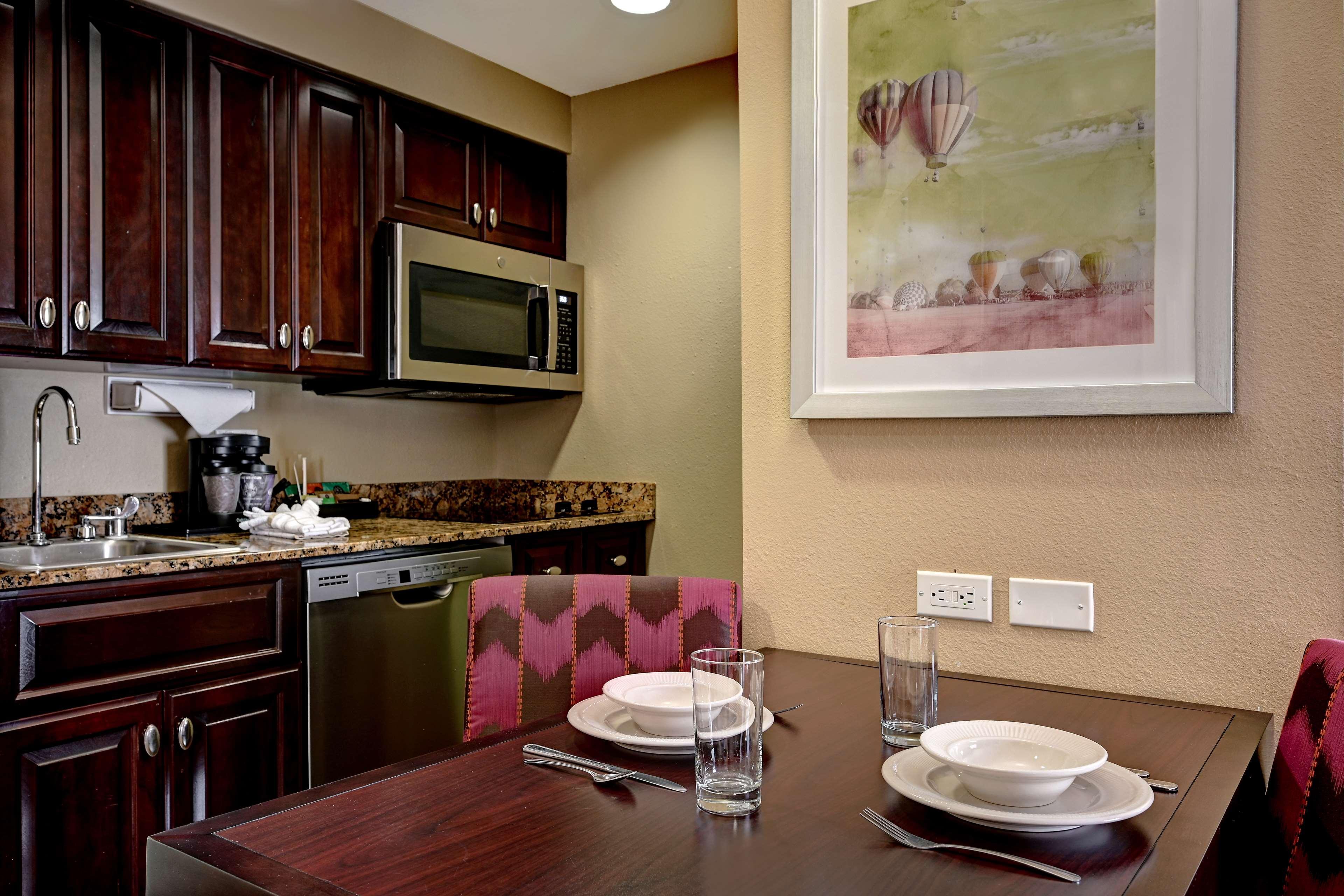 Homewood Suites By Hilton Albuquerque Airport Bagian luar foto