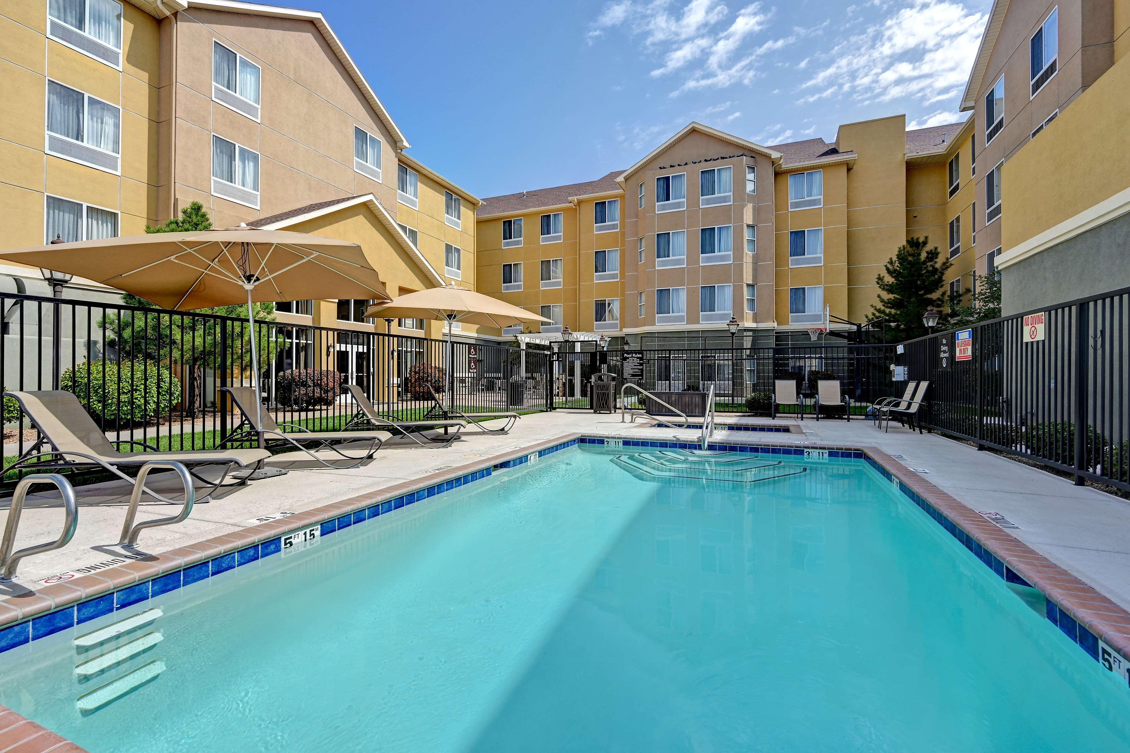 Homewood Suites By Hilton Albuquerque Airport Bagian luar foto
